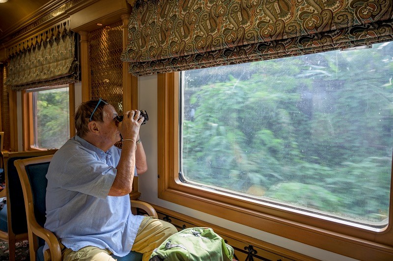 deccan odyssey luxury train india