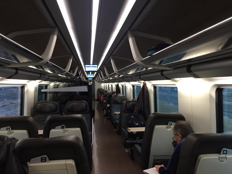 business class frecciarossa high-speed train italy trenitalia