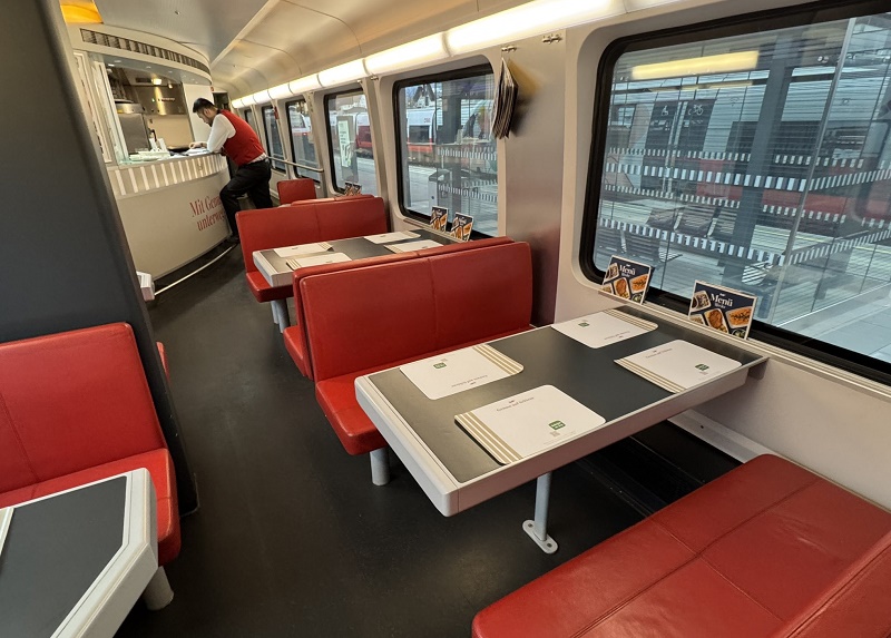 railjet dining car