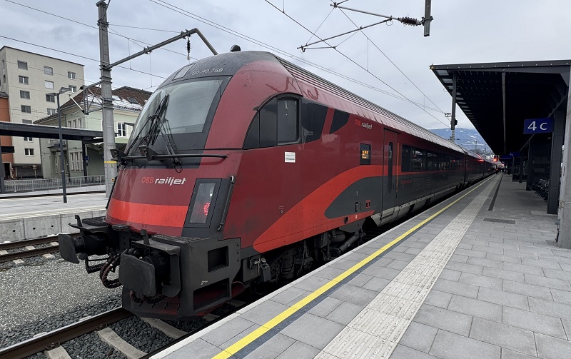 railjet train austria