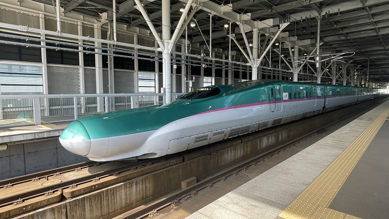 shinkansen hayabusa japan tokyo hokkaido rail pass high-speed train